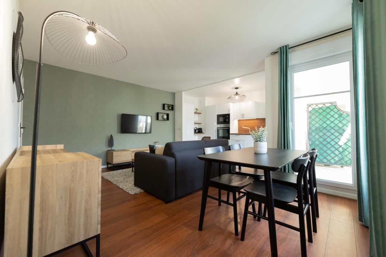 Modern Suite Disneyland Paris Серрі Екстер'єр фото